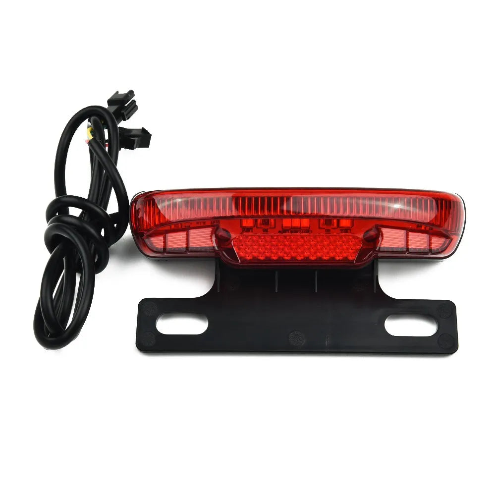 Lampe arrière E‑Bike 36‑60V – Frein clignotant & Lumière de nuit