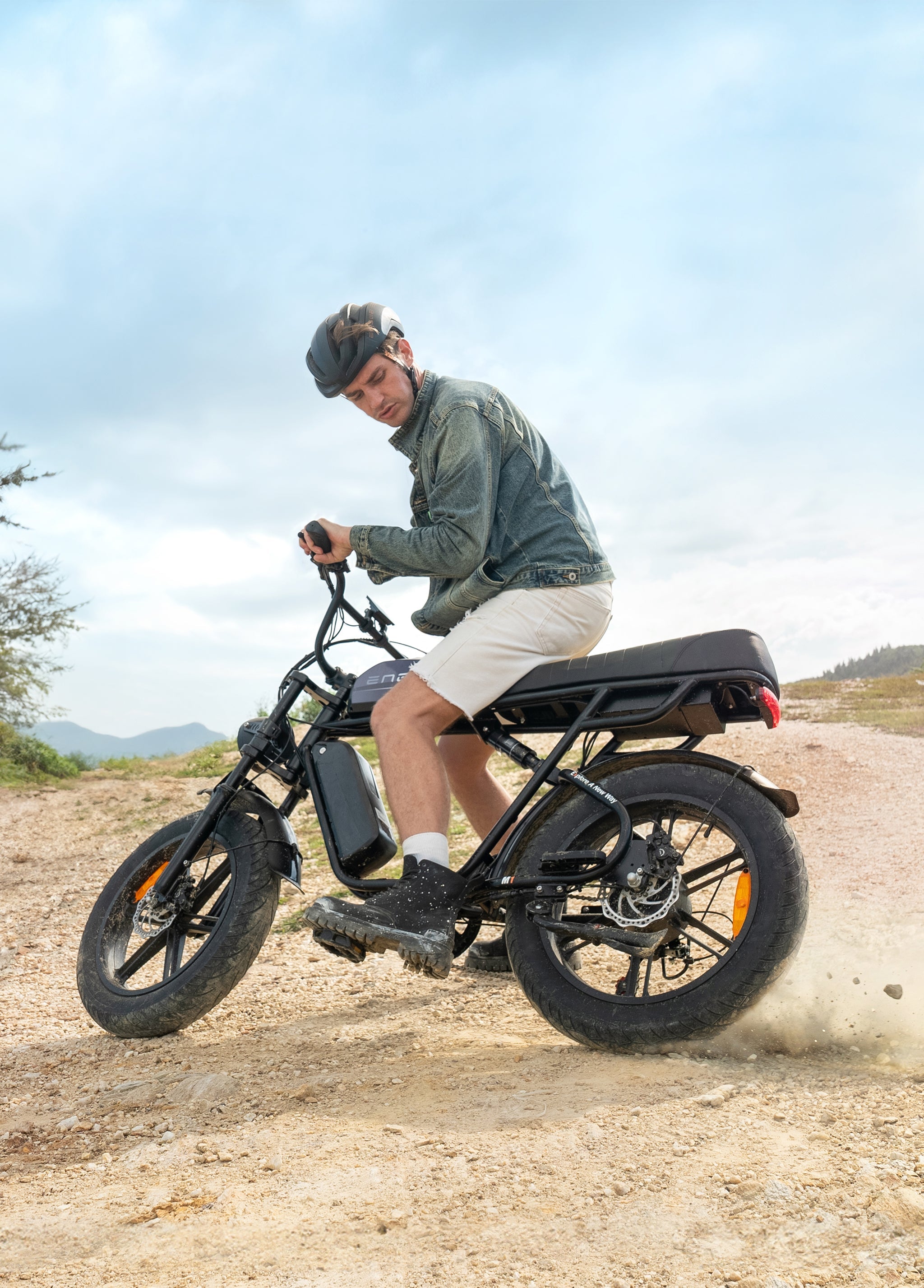 ENGWE M1 — 250W electric bike (view 2 of 5)